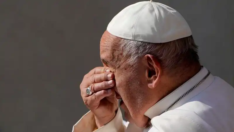 Papa Francis Hastaneden Duygusal Mesajıyla Kalpleri Isıtıyor