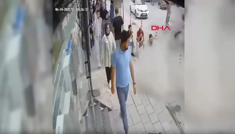 TIR Patlağı Şehirde Gergin Anlar Yaşattı: Olayın Detayları