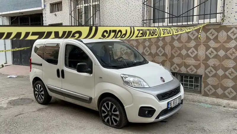 Bursa’daki Silahlı Saldırı: Bir Kişi Ağır Yaralandı, Olay Yeri Karıştı