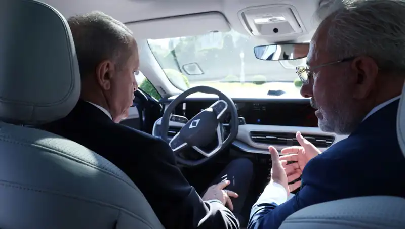 Cumhurbaşkanı Erdoğan'ın Togg ile Yeni Model Deneyimi: Yerli Teknolojiye Tam Destek!