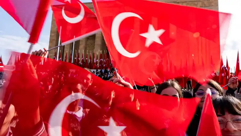 23 Nisan Ulusal Egemenlik ve Çocuk Bayramı’nda Türkiye Dört Bir Tarafı Karnaval Gibi