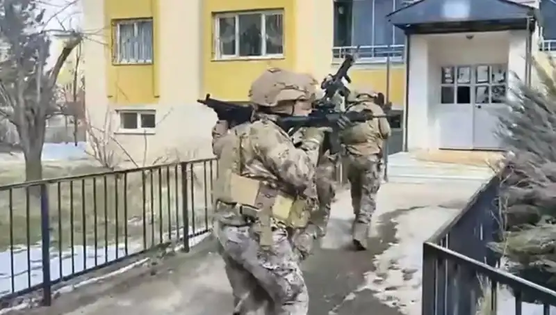 Bingöl’de DAEŞ Operasyonu: Üç Şüpheli Tutuklandı! Neler Oluyor?