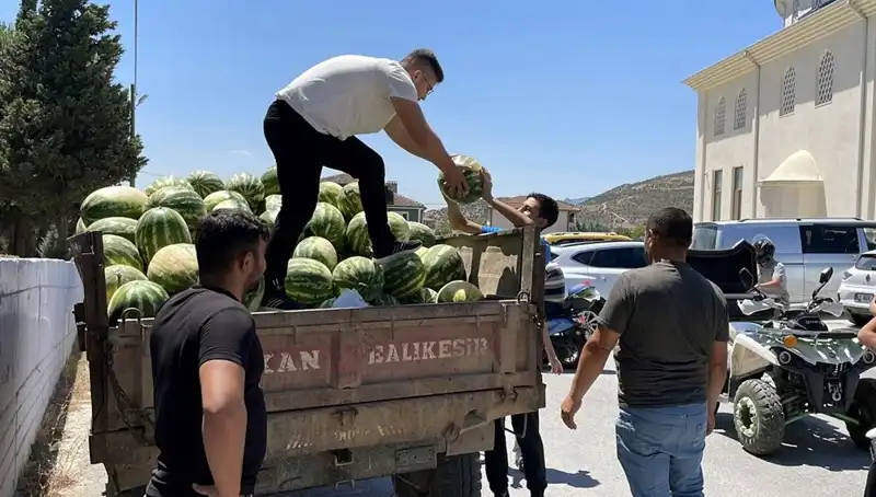 Karpuz Sevgisi: Yerel Girişimciden Tonlarca Ücretsiz Dağıtım Hamlesi