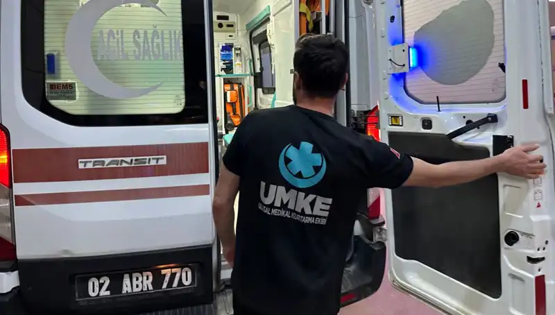 Etek Tenisi: Yolda Kaza Yapan Kadın Bisikletçi Hem Güldürdü Hem Düşündürdü
