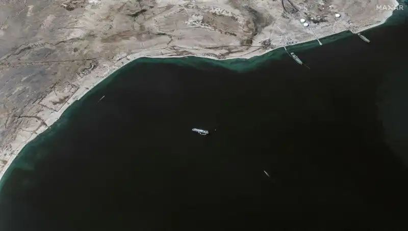 Yunan Gemisine Yapılan Saldırıda Mürettebat Son Anda Hayatını Kurtardı