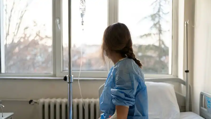 35 Yaşındaki Kadın Kanserin Gizli Yüzünü Açıkladı: "Sessiz Bir Katil"