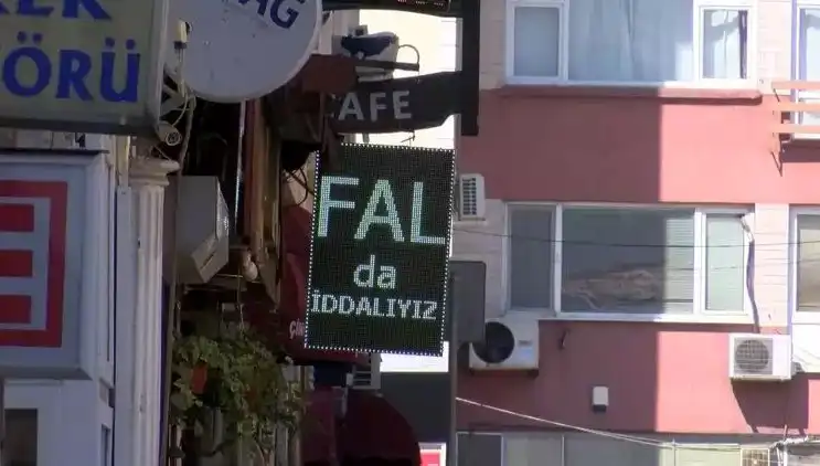 Para Karşılığı Fala Hapis Cezası: Fal Bakanları Şaşkın!