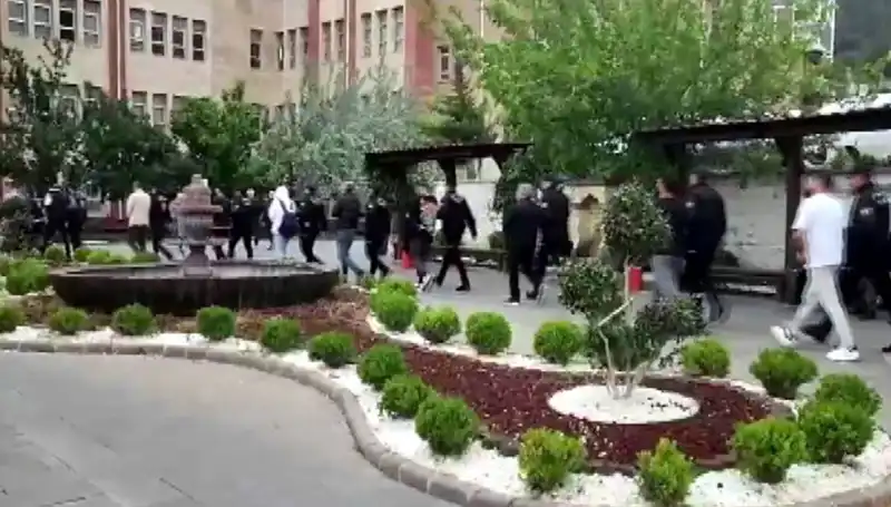 200 Milyon Liralık Vurgunda Şok Etkisi Yaratan Operasyon: 16 Kişi Tutuklandı!