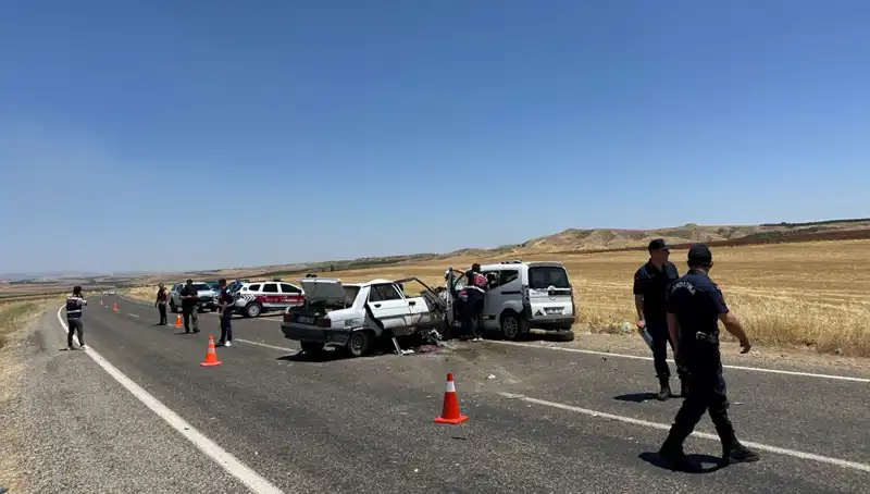 Adıyaman'da Feci Trafik Kazası: Can Kayıpları Üzüntüyle Karşılandı