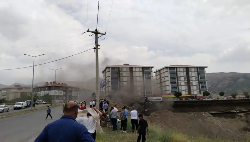 Bitlis'te Doğalgaz Hattında Patlama: Can Kaybı ve Büyük Hasar