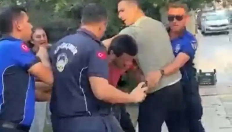 Seyyar Satıcının Sokak Ortasında Dayak İle Karşılaşması: Olayın Ayrıntıları