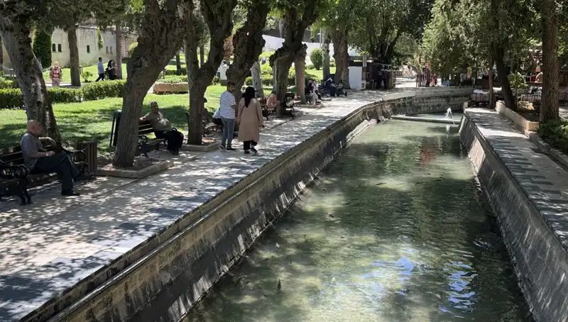 Şanlıurfa'da Sıcak Hava Rekoru: Termometreler 37 Dereceyi Gösterdi!