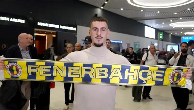Fenerbahçe, Yeni Transferi Mimovic'in Lisansını Çıkardı: Takıma Katıldı!