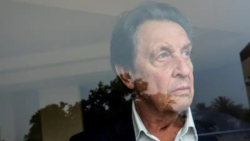 Elon Musk’ın Babasından Çarpıcı İtiraflar: Cinayet İtirafları ve Kızının Geleceği