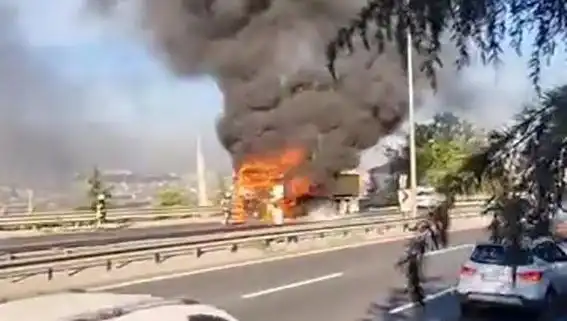 D-100'de TIR Yangını Neden Trafiği Kilitledi? Aşırı Sıcaklar Etkili mi?