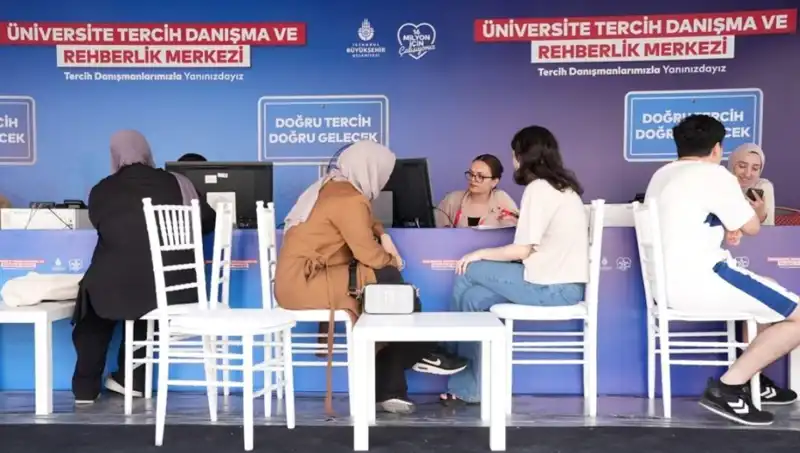 İstanbul'da 24 Yeni İBB Tercih Danışma Merkezi Açıldı: Nerelerde Bulabilirsiniz?
