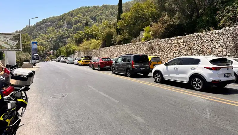 Fethiye-Ölüdeniz Yolunda Tatilciler İçin 3 Kilometrelik Kuyruk Oluştu!