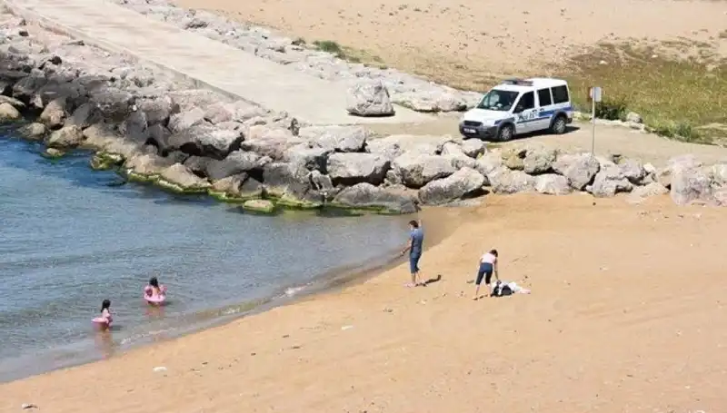 Sinop’un Gözde Plajlarında Denize Girmek Yasaklandı: Nedenleri ve Etkileri