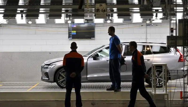 Volvo, Belirli Modellerinin Satışını Durdurdu: Nedenleri ve Etkileri Neler?