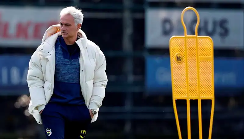 Mourinho'nun Kafasındaki Strateji: Takım Oyununda Bir Numara!