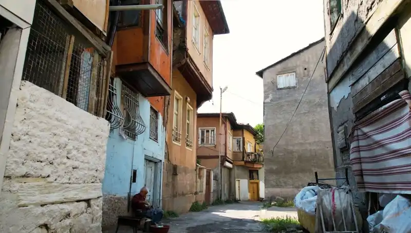 Ankara’daki Yahudi Mahallesi: Hoşgörünün Simgesi Zamana Direniyor