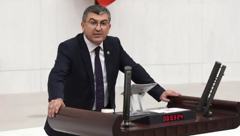 Hasan Ekici, Gelecek Partisi'nden Neden İstifa Etti? Detaylar Burada!