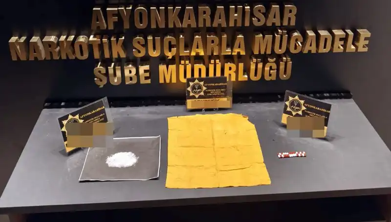 Afyonkarahisar'da Uyuşturucu Operasyonu: 3 Kişi Tutuklandı!
