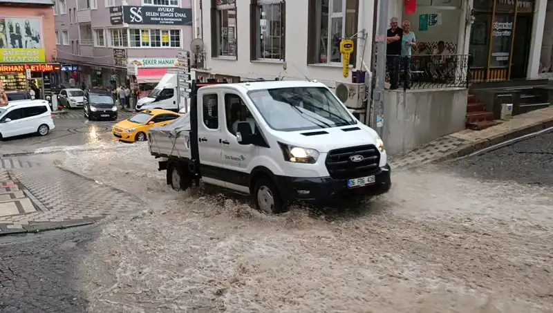 10 Dakikada Yerin Altına Müşteri Olacak Su Baskınları!