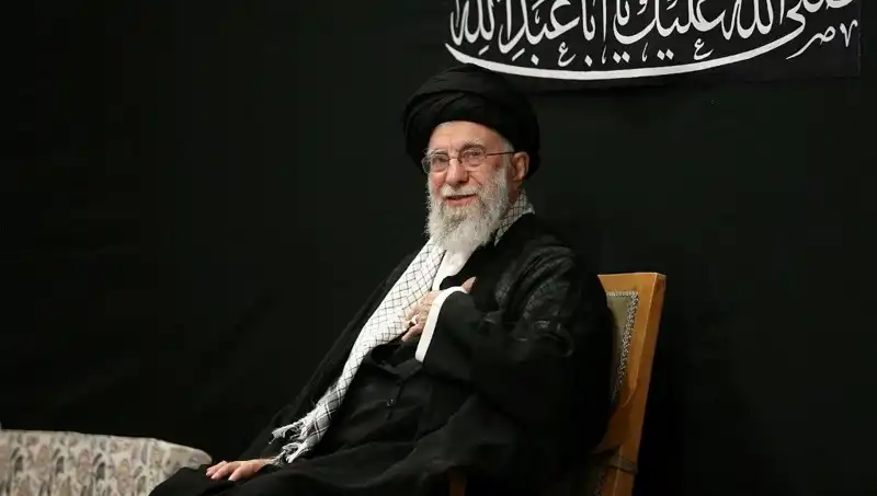 Hamaney, İsrail ile Savaşın Ardından İlk Kez Kamuoyu Önünde