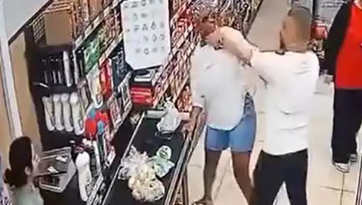 Markette Kasa Sırasındaki Şok Olay: Kadına Saldırı Gerçekleşti!