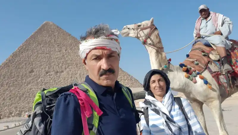 Şırnaklı Çiftin İnekleriyle 6 Kıtada Dolaştığı Başarı Hikayesi