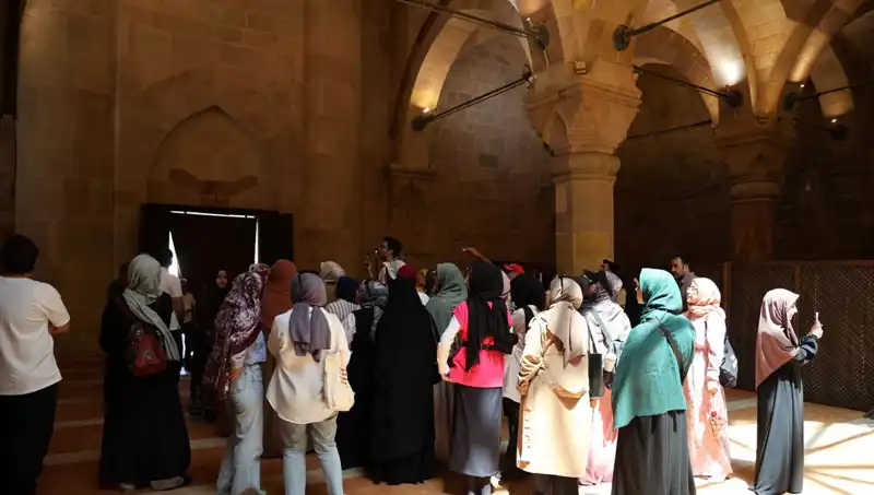 Dünyanın En Eşsiz Dilleri: Kısır Kelimeler ve Kırık Kalemler