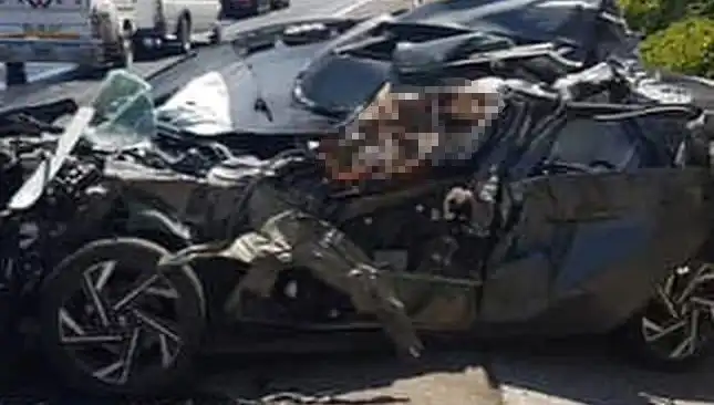 Şanlıurfa'da Otomobil Tankere Çarptı: Facia Sonucu 1 Kişi Hayatını Kaybetti