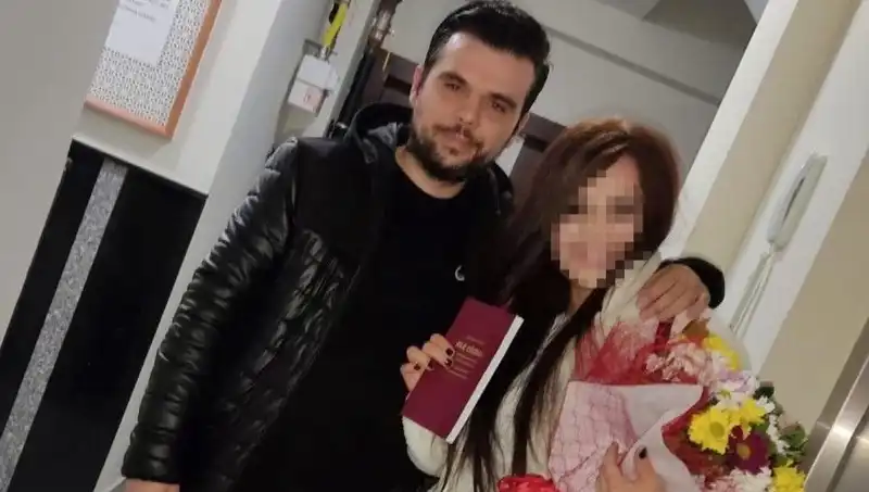 Kocasını Öldüren Kadın Hastaneye Götürmek İçin Taksi Çağırdı