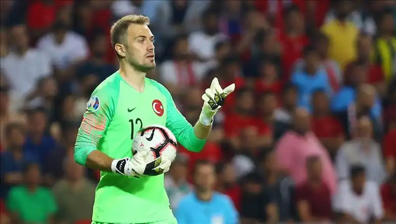 Milli Kaleci Mert Günok Futbolu Bırakacağı Yaşı Açıkladı: Şaşırtan Karar!