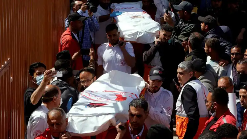 İsrail Katliamının Perde Arkası: Hayat Kurtaranlar Hangi Bedeli Ödüyor?