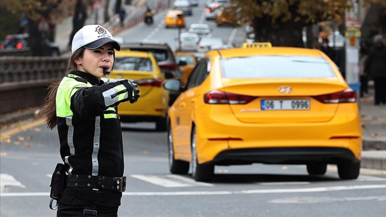 Ankara'da Trafik Kapatmaları Devam Ediyor