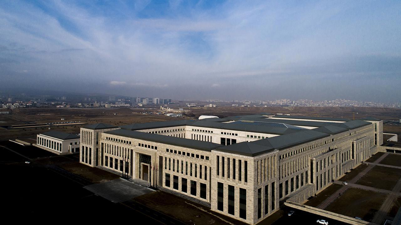 MİT Gençlerin Kariyer Fırsatlarını Sunuyor