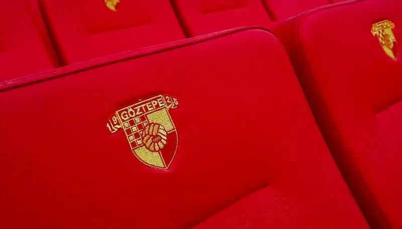 Göztepe, Genç Yıldızı Junior Olaitan ile Anlaştı: Transferin Detayları Neler?