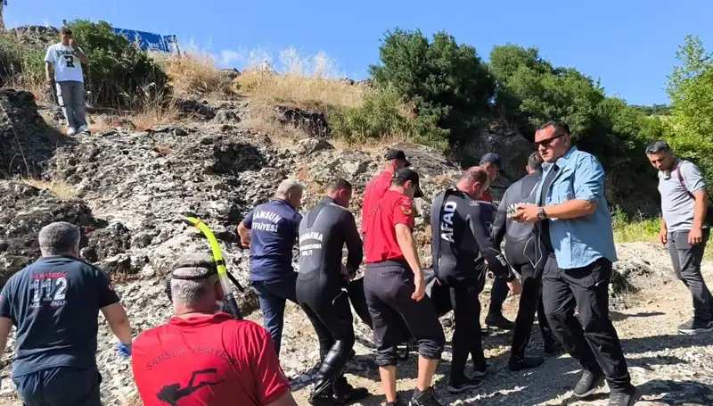 Serinlemek İçin Baraja Giren İki Gençten Acı Kayıp