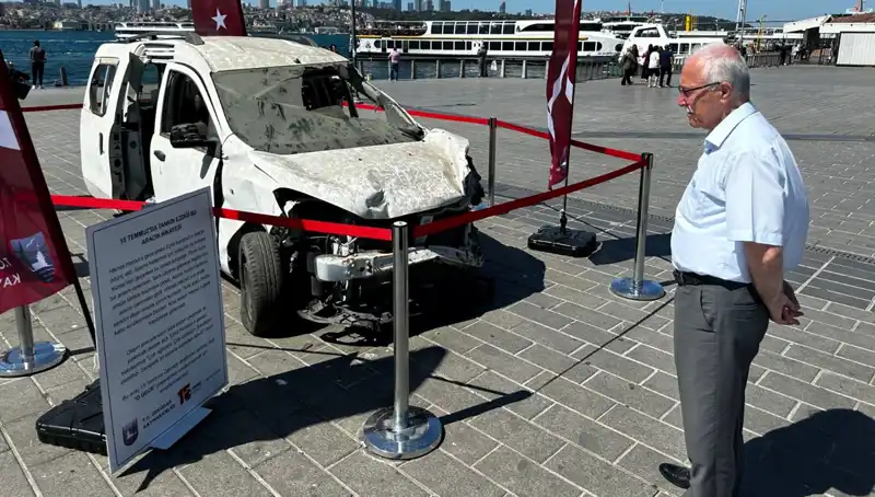 15 Temmuz Darbe Girişiminin İzleri: Tankla Ezilen Araçlar Sergisi Açıldı