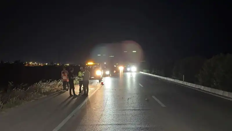 Adana'da Üç Araçlık Zincirleme Trafik Kazası: Detaylar ve Yaralıların Durumu