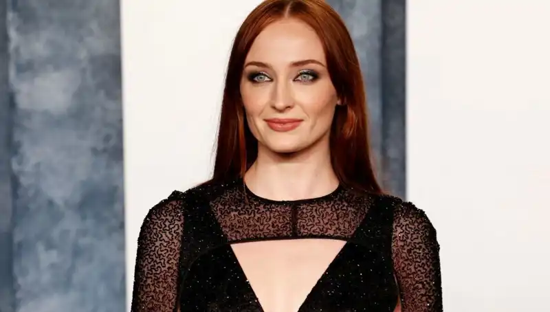 Sophie Turner'ı Üzen Yorum: Game of Thrones Yıldızı Sosyal Medyada Tepki Gösterdi