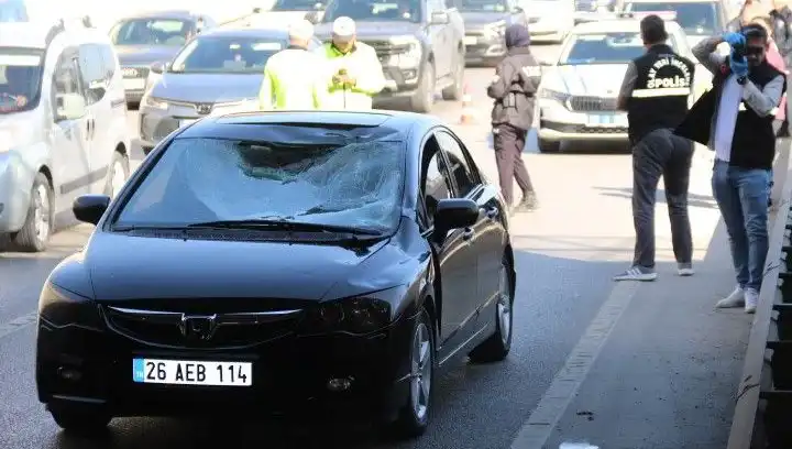 Polis Kimlik Sordu, Genç Adam Köprüden Atlayarak Hayatını Riske Attı