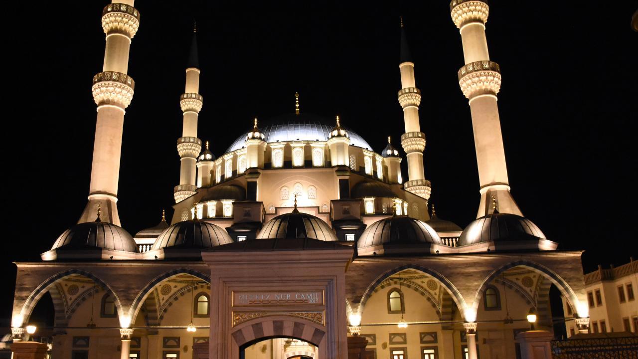 Üç ayların ilk kandili olan Regaip Kandili'ne hazır olun!