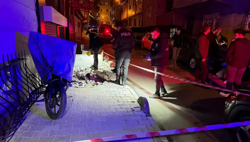 Küçükçekmece'de Plakasız Motosikletten Saldırı: Olay Anı ve Gözaltılar