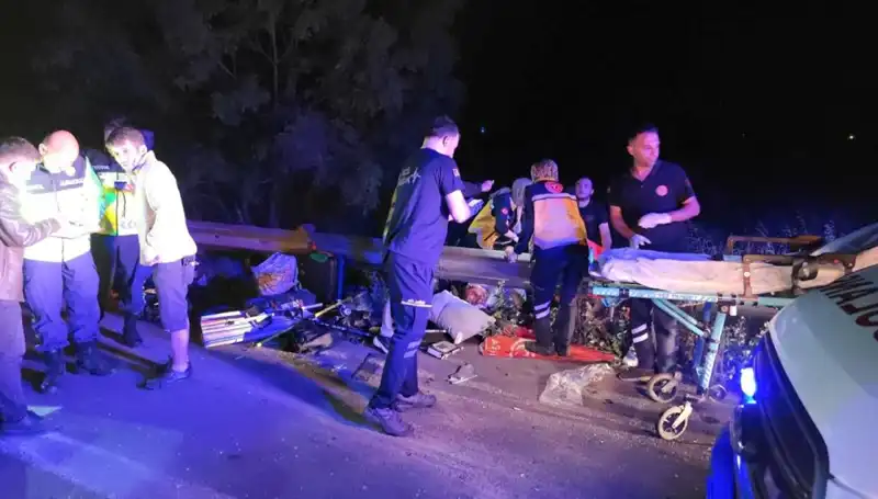 Minibüs Kazasında Savrulan Yolcuların Dramı: Olay Anı ve Kurtarma Çabaları
