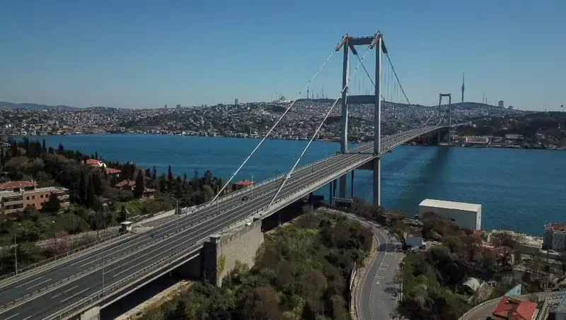 İstanbul'daki Deprem Tünel ve Köprüleri Etkiledi mi? Uraloğlu'ndan Açıklama Geldi