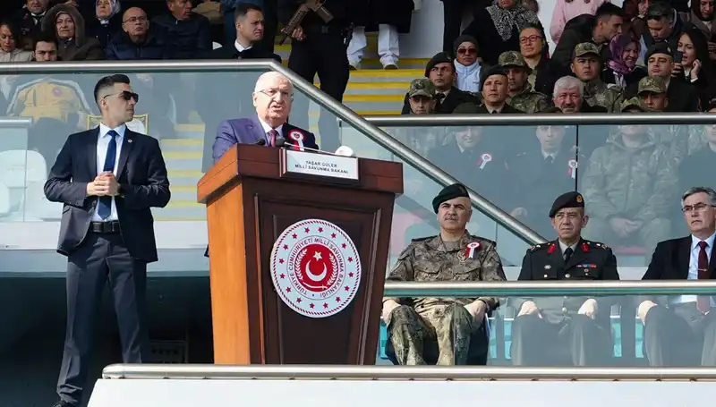 Yaşar Güler: PKK'nın Silahlarını Koşulsuz Teslim Edemesi Türkiye için Tehdit