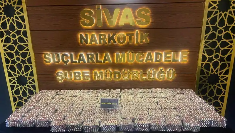 Sivas’ta Uyuşturucu Operasyonunda 5 Kişi Tutuklandı: Suç Çetesi Çözüldü